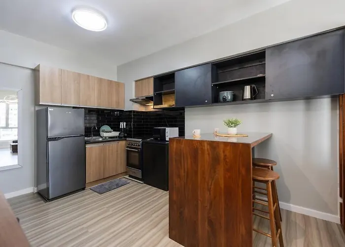 Apartment Furnished 1-bedroom In Avida Towers Riala, It Park With Fast Wifi, Netflix, Pool And Cebu