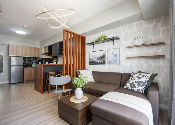 Furnished 1-bedroom In Avida Towers Riala, It Park With Fast Wifi, Netflix, Pool And Cebu
