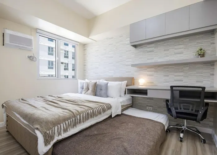 Furnished 1-bedroom In Avida Towers Riala, It Park With Fast Wifi, Netflix, Pool And *